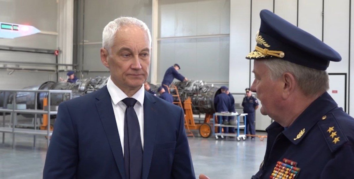    Министр обороны России приехал с визитом в Воронежскую область минобороны РФ