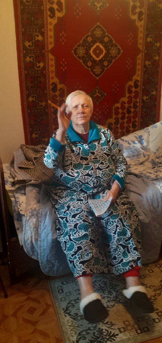 Бабушка зажгла 20 тысяч тон сигарет!