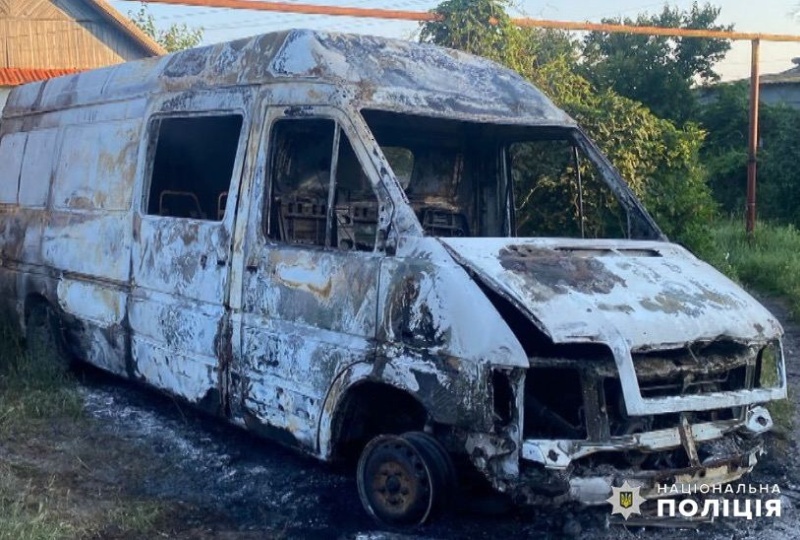    Полыхающие машины и «сломанные» жертвы: украинская власть продолжает заявлять, что автоподжоги — это «акции ФСБ»