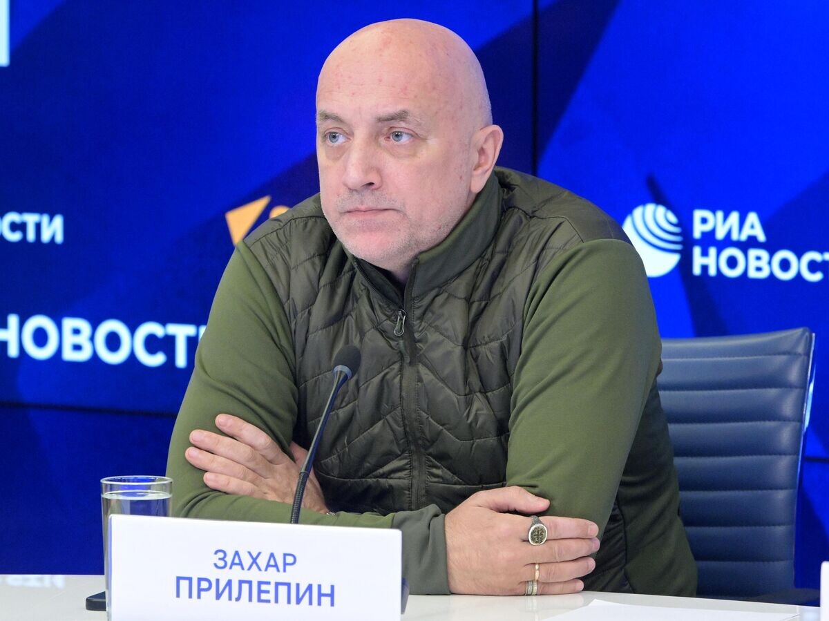    Захар Прилепин на заседании Объединенного Совета командиров структур Захара Прилепина в Международном мультимедийном пресс-центре МИА "Россия сегодня" в Москве© РИА Новости / Алексей Никольский