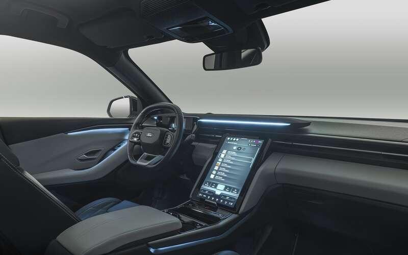    Интерьер Ford Explorer