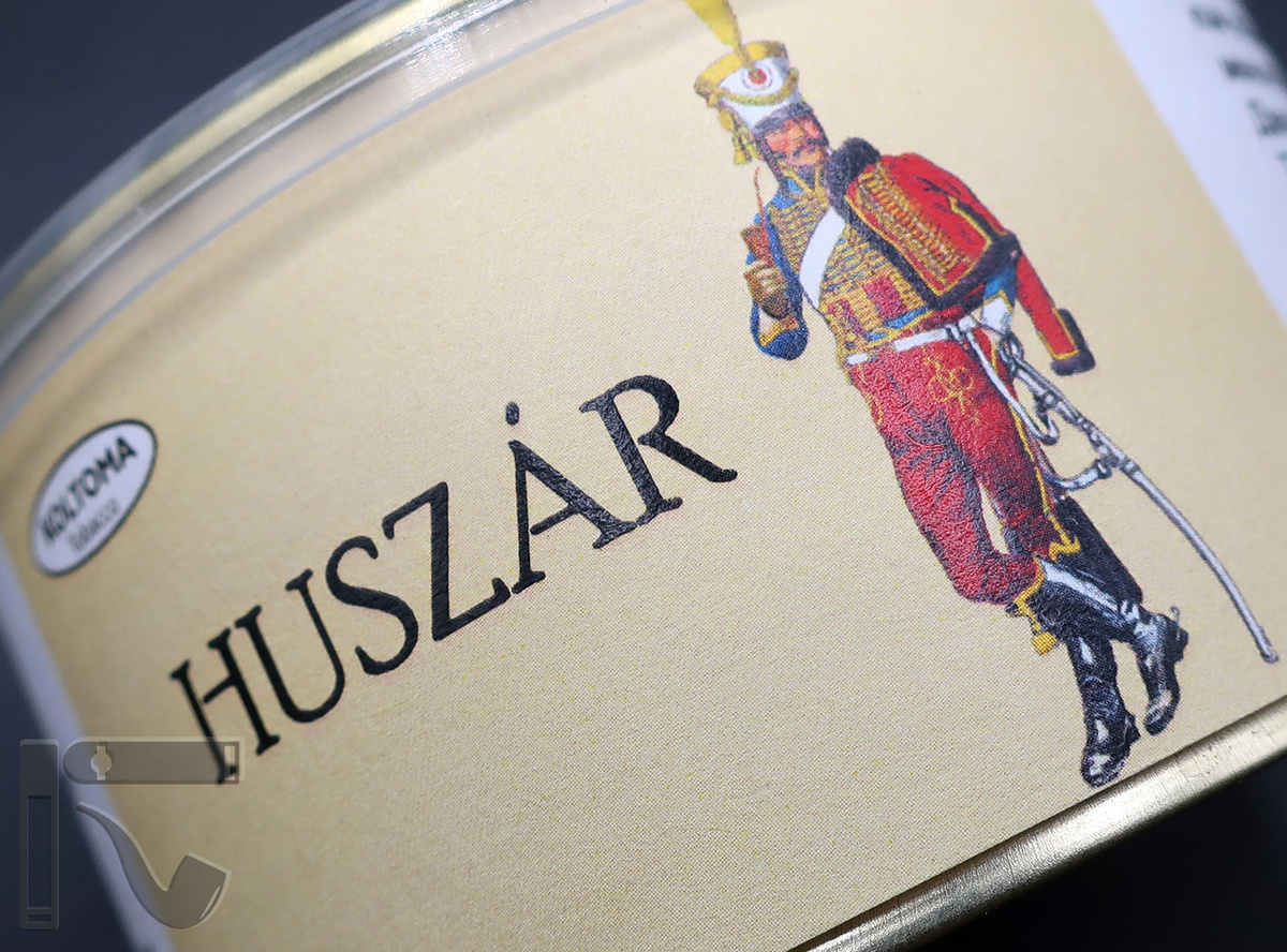 Трубочный табак Huszar. Фото:©канал "Уголок Курильщика"