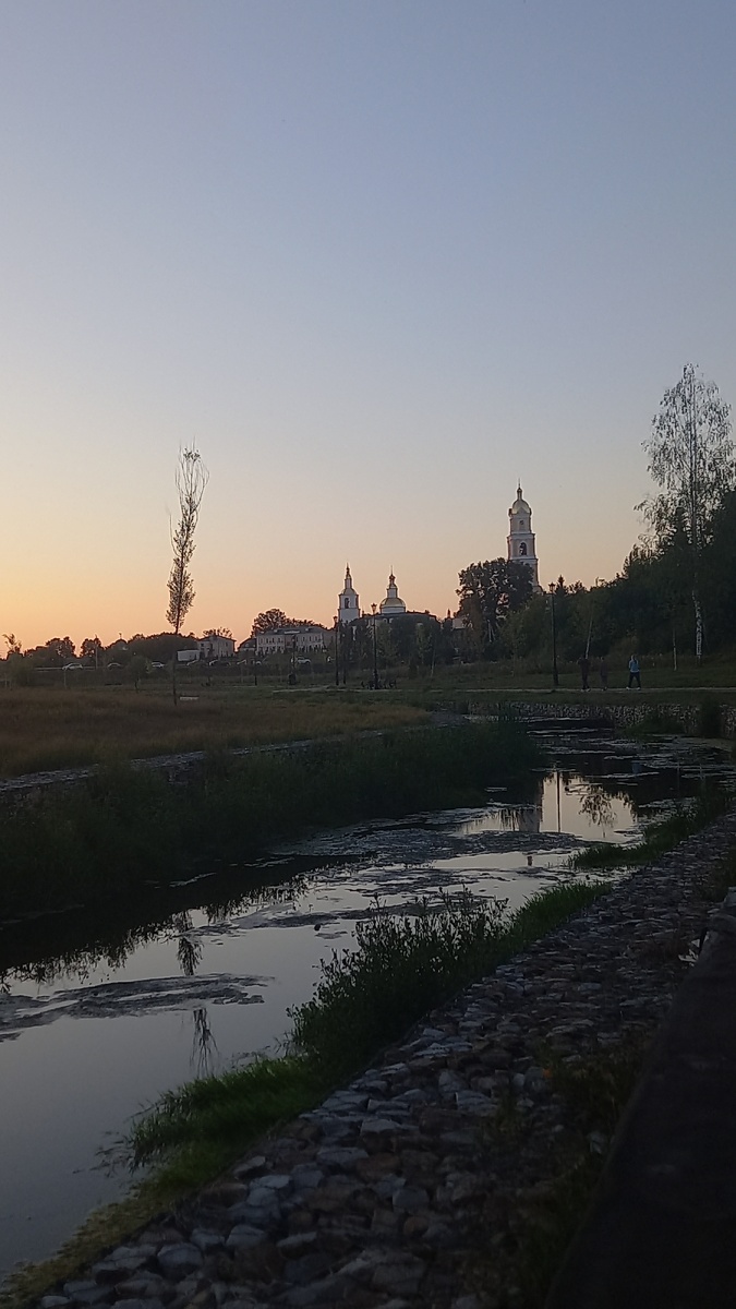 На набережной