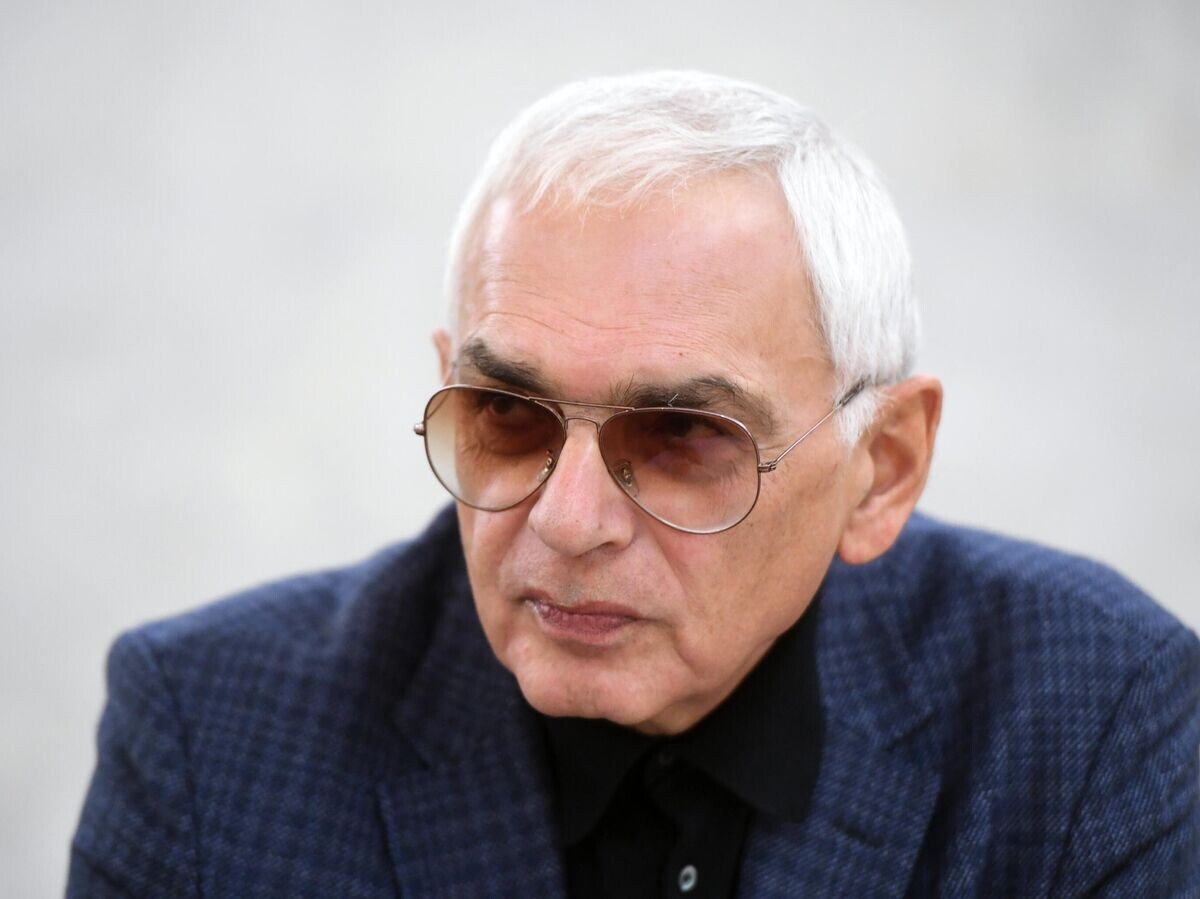    Режиссер Карен Шахназаров на заседании Оргкомитета по подготовке и проведению Санкт-Петербургского международного культурного форума© РИА Новости / Илья Питалев