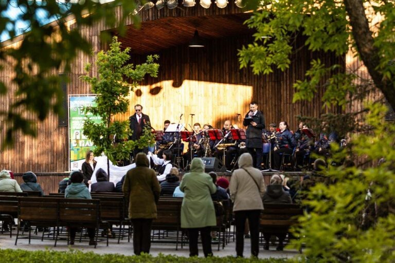    Творческий проект «Лето в парке» 13 сентября завершает сезон Кристина Просвиркина