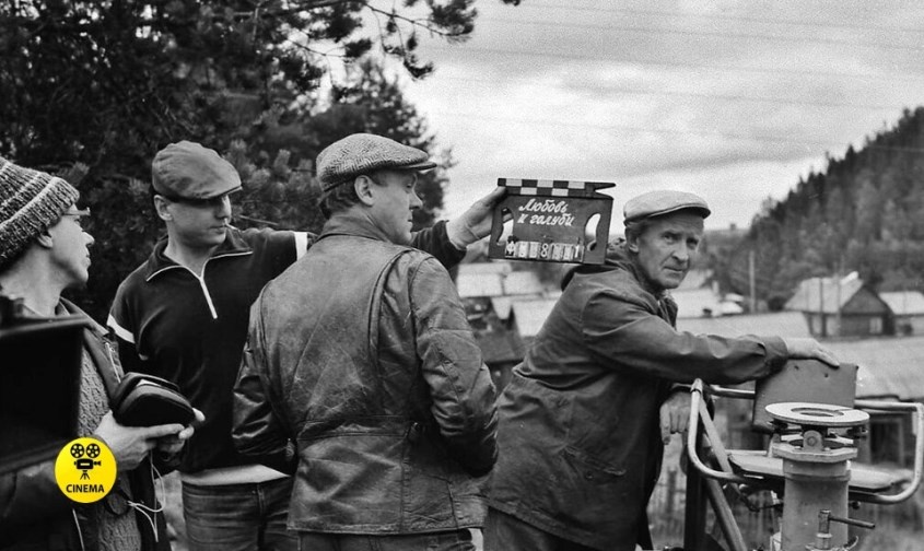 На съёмках фильма "Любовь и голуби" (1984).