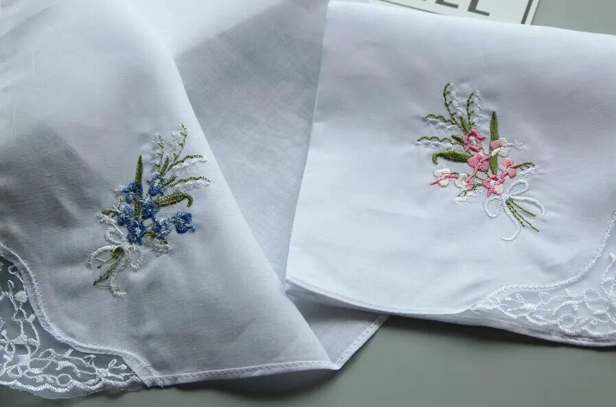 Вышитые платки