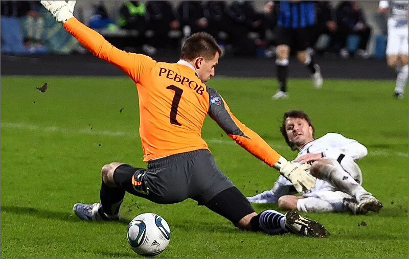 «Торпедо» - «Шинник» (Ярославль) - 1:0. Победный гол Андрея Коновалова.