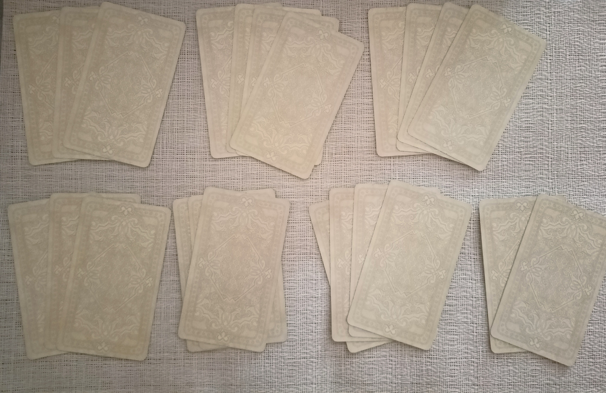 Карты с ответами на вопросы. Схема ответов слева направо, потом сверху вниз