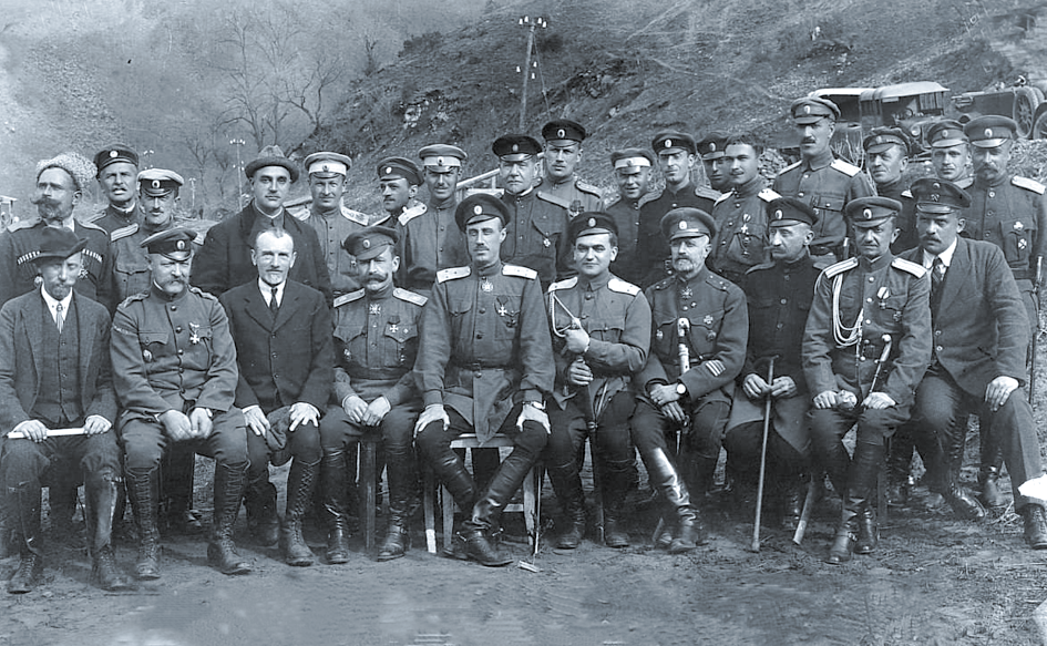 Барон П. Н. Врангель со своими офицерами в Сербии, 7 апреля 1924 г.