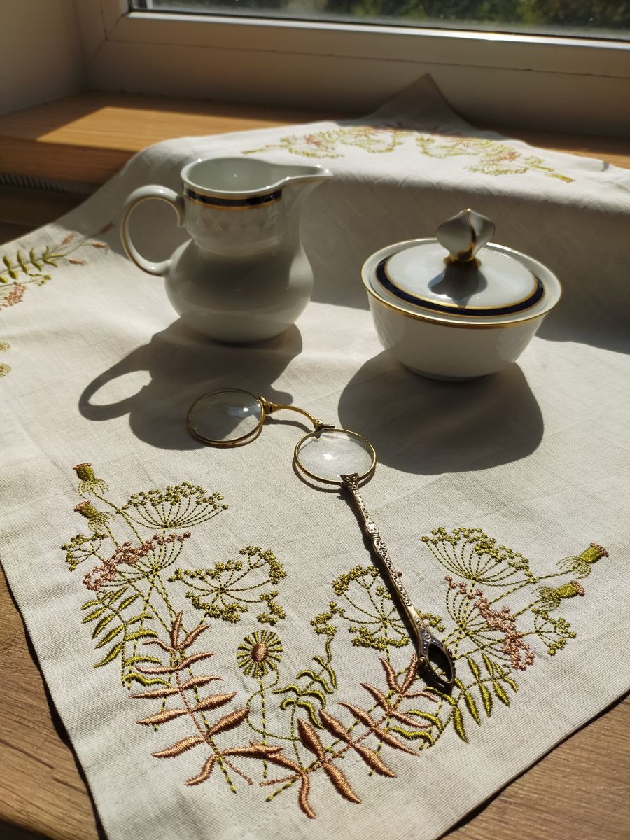 ДОРОЖКИ И САЛФЕТКИ ПОЛУЛЁН #машиннаявышивка #вышивкамытищи #вышивка #машиннаявышивкамосква #индивидуальнаявышивка #домашнийтекстильсвышивкой #салфеткисвышивкой #оригинальныйподарок #стильиуютввашемдоме
Стоимость вышивки от 300р.
Подписывайтесь на наш канал в Телеграмм @bordadora_emb
Контакты для связи @inglik @elnaserg
Магазин мастера Ruchnoj-tekstil-s-vyshivkoy на Ярмарке мастеров https://www.livemaster.ru/ruchnoj-tekstil-s-vyshivkoy
Добавьте описание
