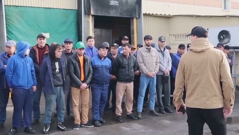    Проблема с приезжими из Средней Азии в последнее время обострилась