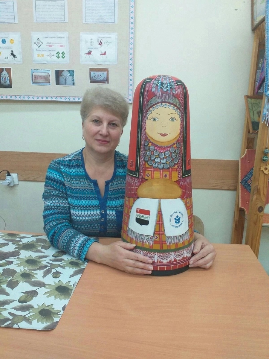 Работа, выполненная с использованием национальных Удмуртских узоров.