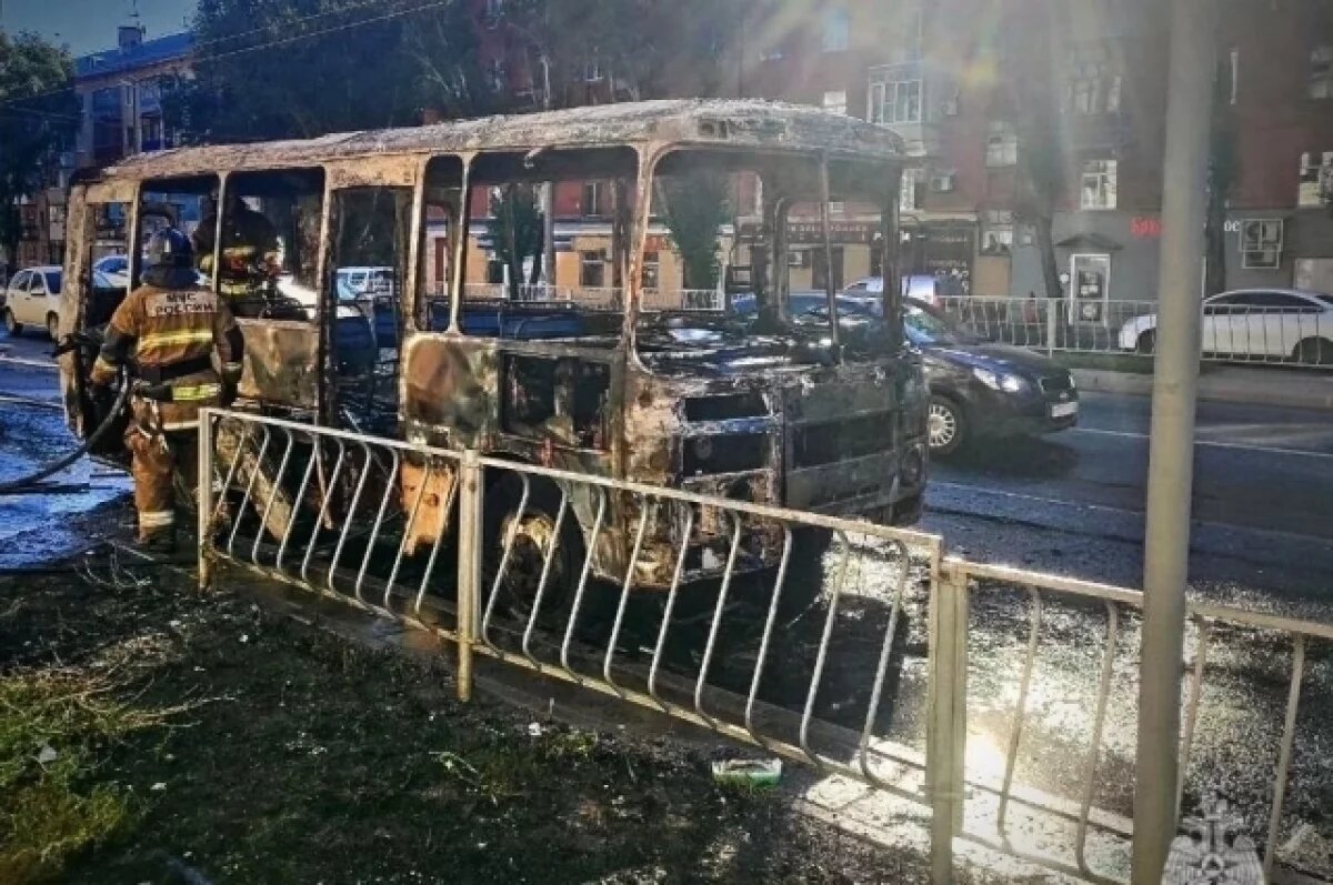    В Самаре загорелся пассажирский автобус