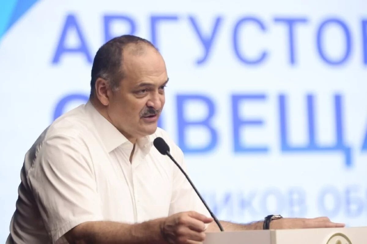    Меликов назвал лучшим эпиграфом к форуму «Мир нашему дому» цитату из Корана
