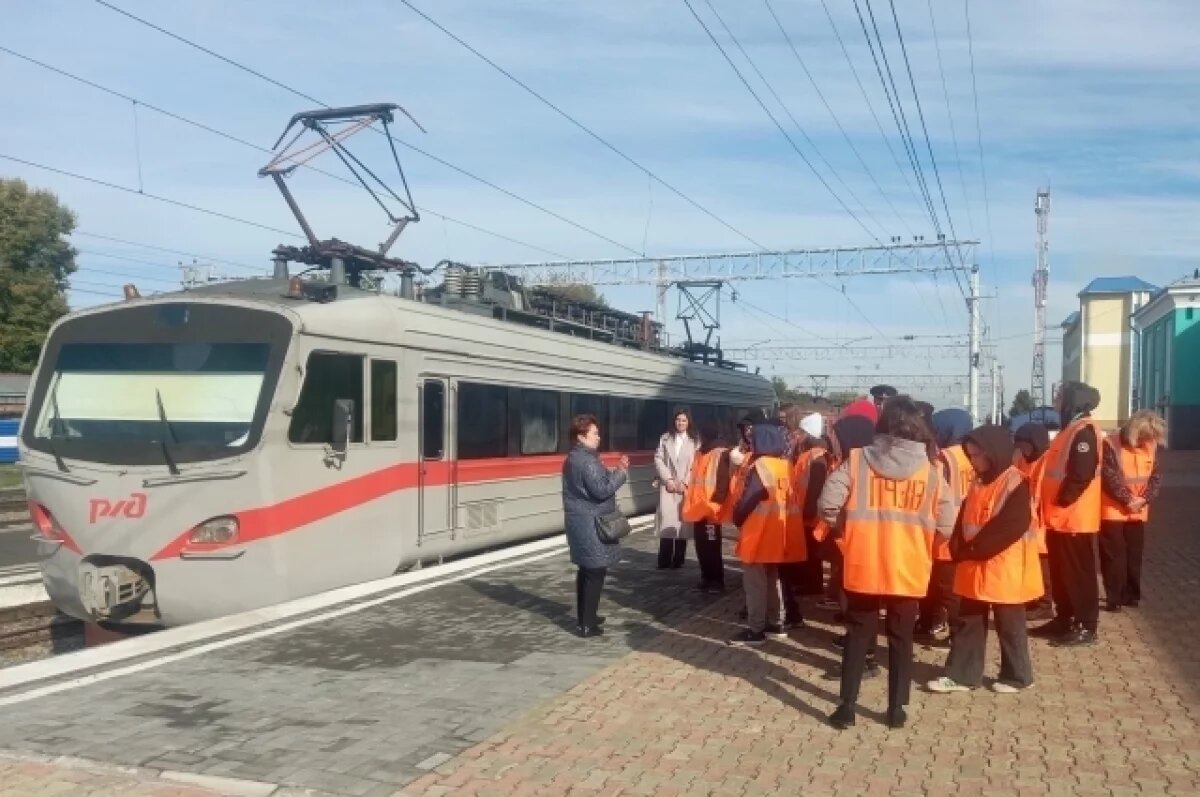    Кузбасские школьники узнали про безопасность на железной дороге в вагоне