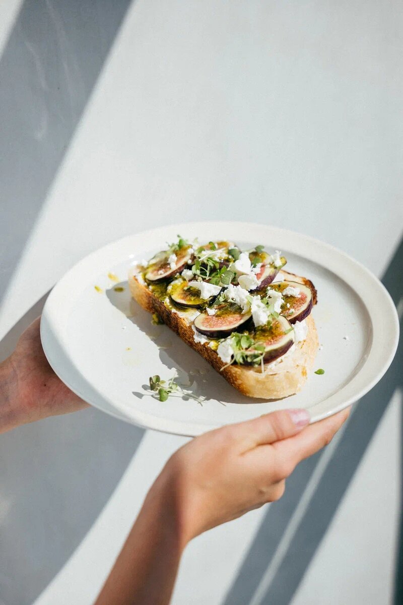    ​Новости ресторанов: пельмени с прошутто, коктейль с пармезаном и медовик с инжиром и трюфельным медом (фото 2)