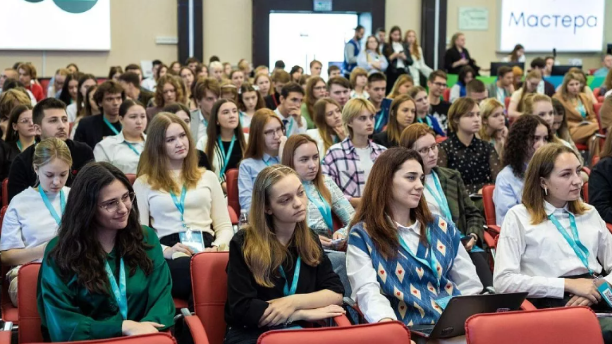 Фото: Школа Интернет-БЕЗопасности молодежи