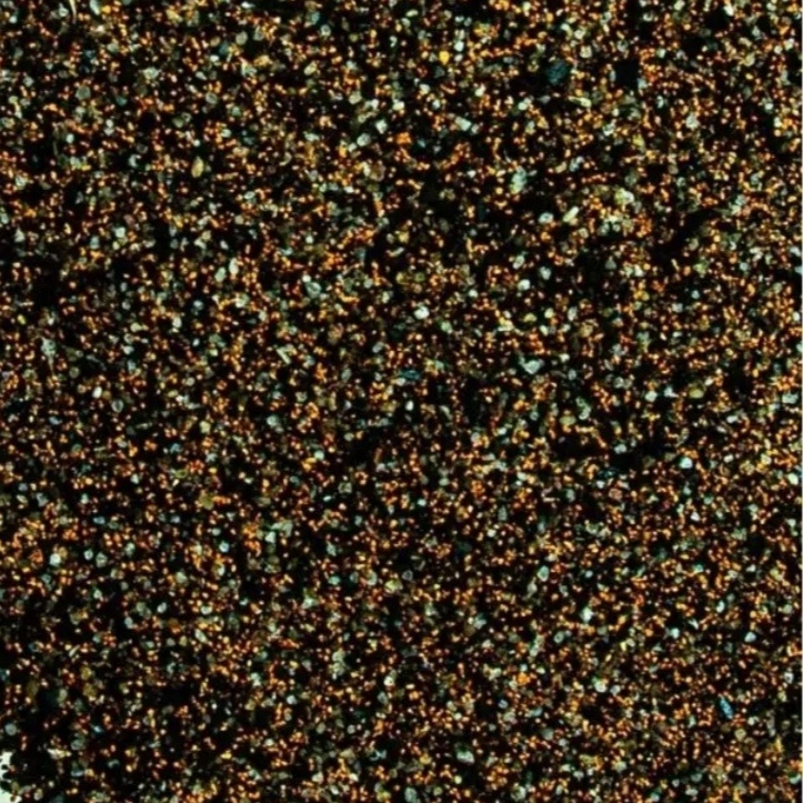 40% земля, 60% минеральные разрыхлители. Фракция 1-3 мм. 