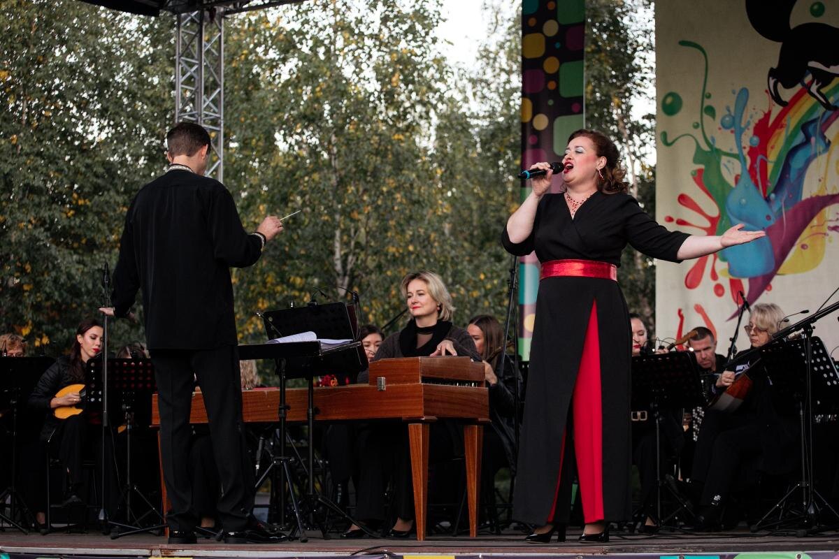    Сургутская филармония завершила сезон концертов под открытым небом