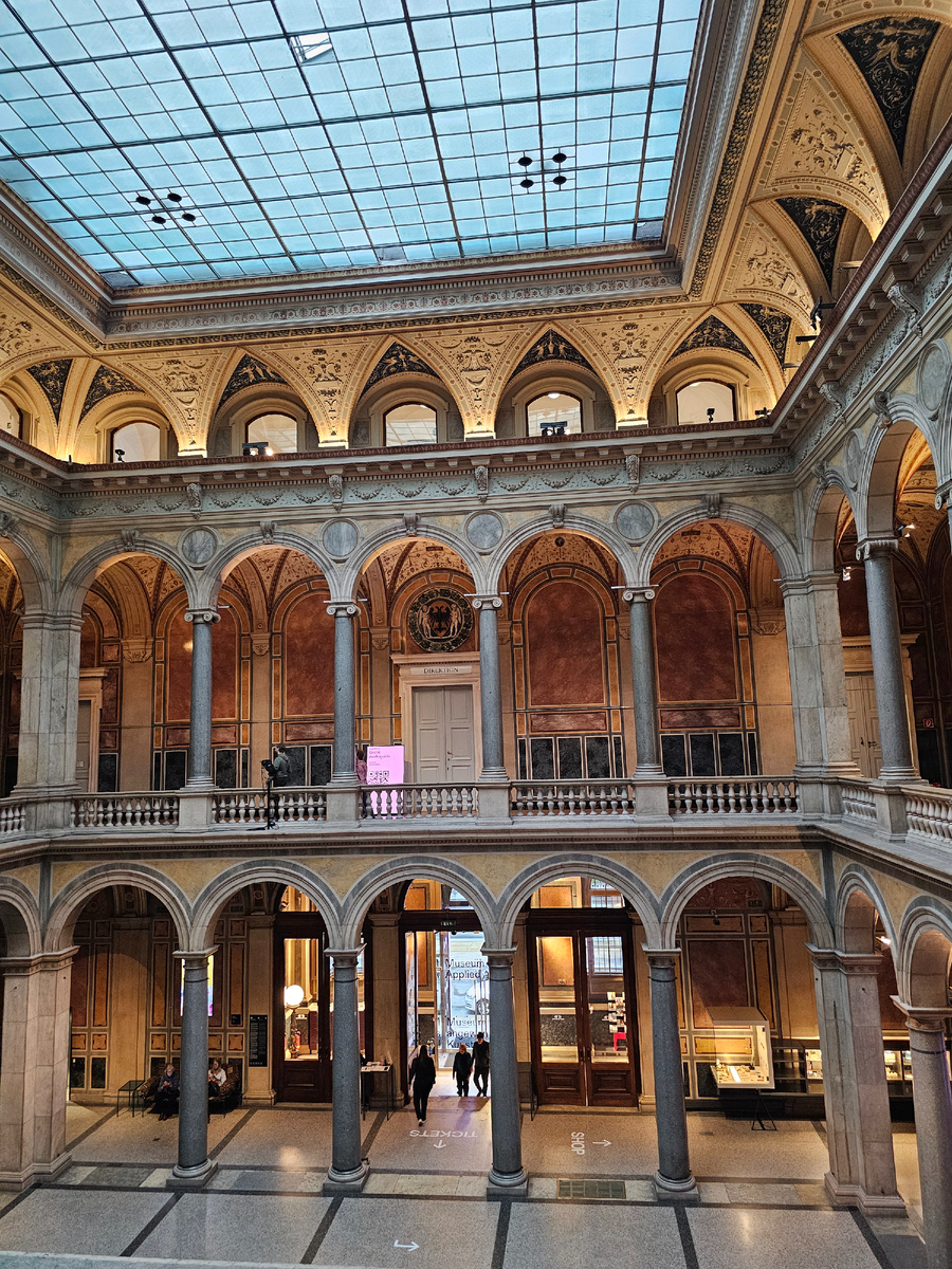 Холл музея производит неизгладимое впечатление 