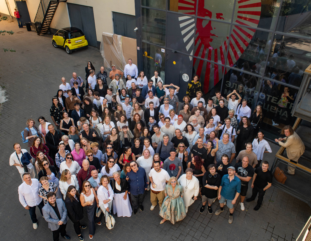 Сбор труппы. Фото: Олимпия Орлова.