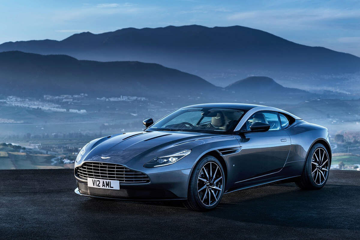 Aston Martin DB11 "James Bond"

Не можем обойти вниманием автомобили, которые стали частью культовой поп-культуры. Aston Martin DB11 — один из таких автомобилей. Он стал настоящим символом стиля и элегантности, ассоциируясь с персонажем Джеймса Бонда. Этот автомобиль не просто красивый, но и оснащен невероятными технологиями, такими как динамическая система обработки данных, позволяющая ему адаптироваться к любым условиям на дороге.