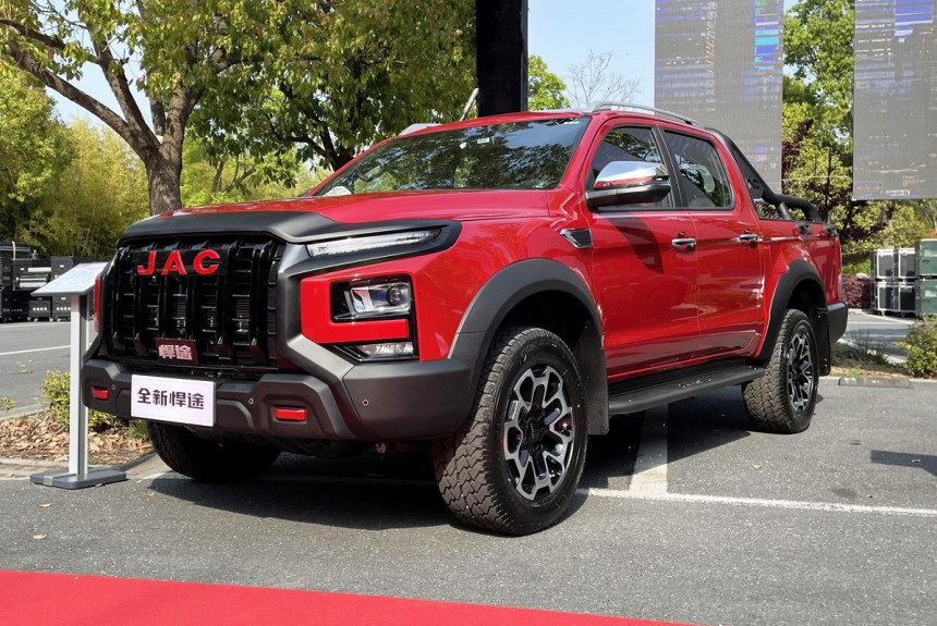 Источники фото: autohome.com.cn и JAC