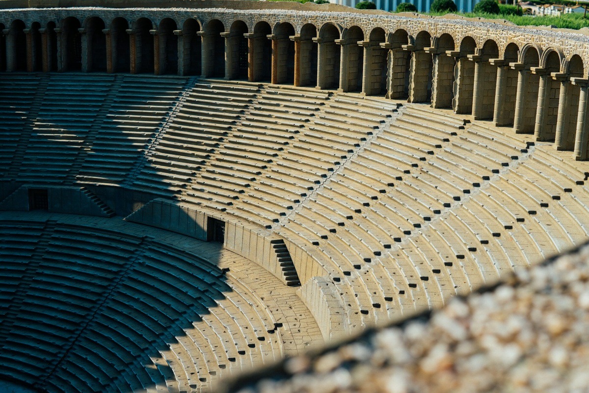 А это — копия амфитеатра Иерополиса. Фото: Mert Kahveci / Unsplash