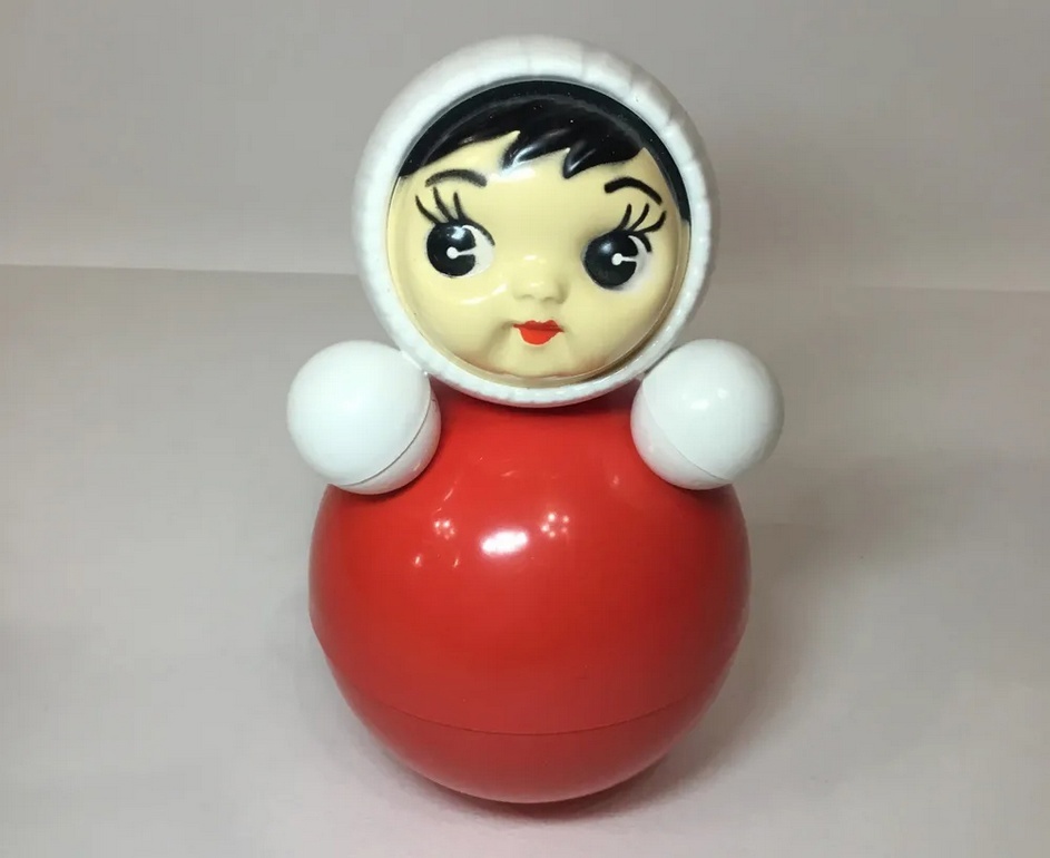 Неваляшка обыкновенный, с грузом внутри