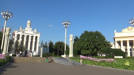 Прогулки по Москве. Жаркий летний выходной на ВДНХ