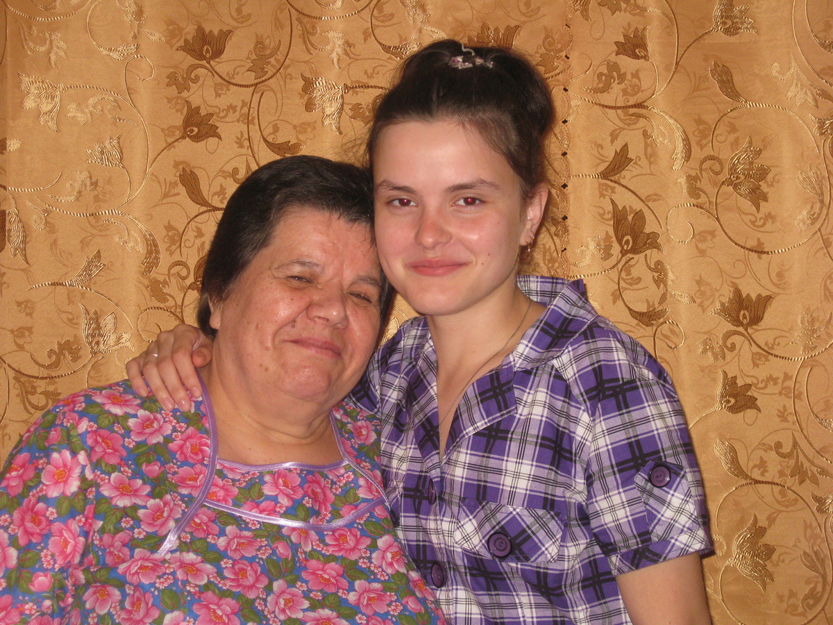 2011 год, Медведева Галина Николаевна с внучкой Ириной