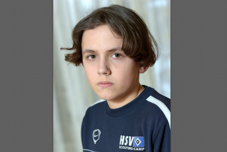 Старший брат, едва увидев тревожный сигнал, сразу поспешил на помощь