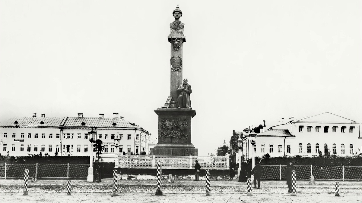 Памятник Ивану Сусанину в Костроме, снесенный в 1918 году