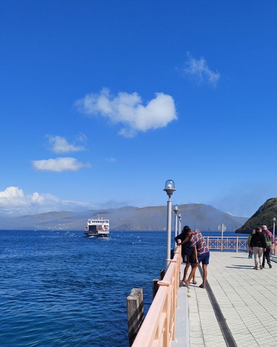 Паромная переправа на остров Ольхон