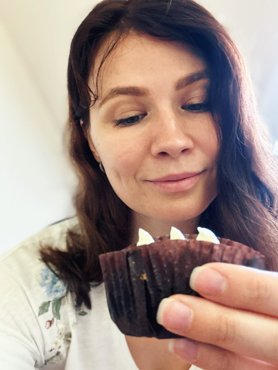 Если ваша вторая половинка не смотрит на вас так, как я смотрю на пироженку, то к чему это все?