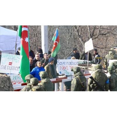 И вот новые власти РА начинают процесс бойкота «Зангезурского коридора», объявив его продуктом политико-правовой махинации и предательства. Благо, союзники для такой инициативы у них найдутся где-нибудь на запада или на юге. И что они первым делом сделают? То, что для старта процесса окажется 100-процентно беспроигрышным вариантом.