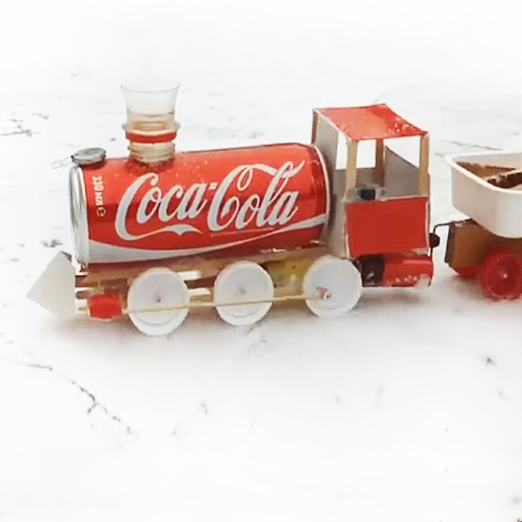    Паровозик   
Источник: Скриншот из видео