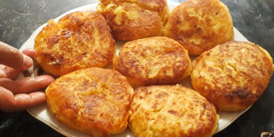 ЗА КОПЕЙКИ КАРТОФЕЛЬНАЯ ВКУСНЯТИНА ВСЕ ИЩУТ РЕЦЕПТ ТАКОЙ КАРТОШКИ СМЕТУТ СО СТОЛА ЗА 5 МИНУТ