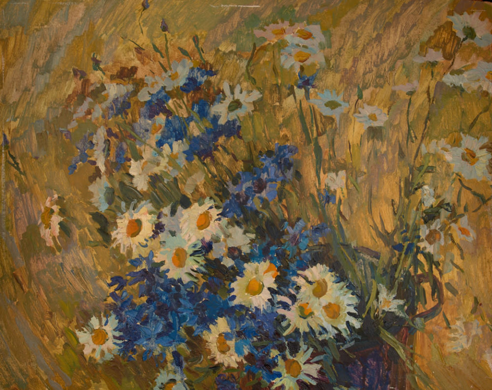 Натюрморт с ромашками и васильками. 1974 г. Картон, масло. 50 x 70 см