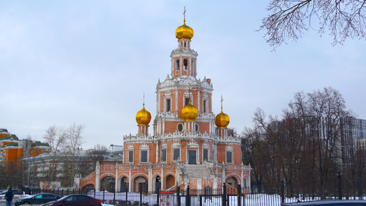 Video herunterladen: Москва, Новозаводская улица.