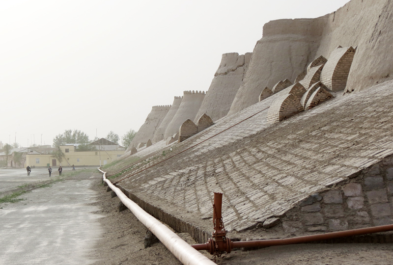 Самый сохранный исторический город бывшего Союза. Гуляем вдоль стен Хивы
