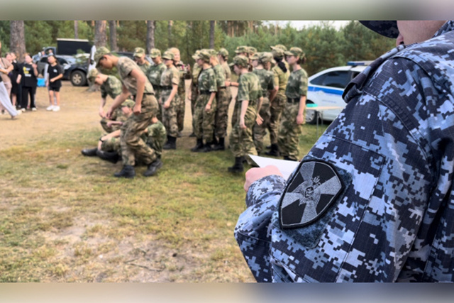 Тверские росгвардейцы приняли участие в походе школьников-кадетов