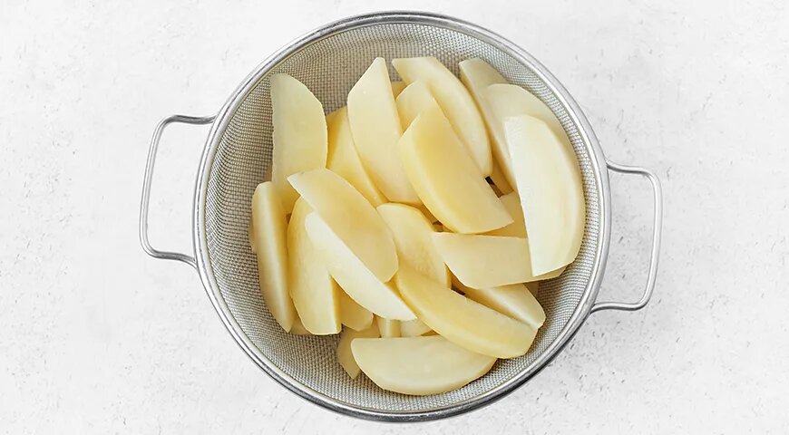   Скумбрия с картошкой в духовке (gastronom.ru)