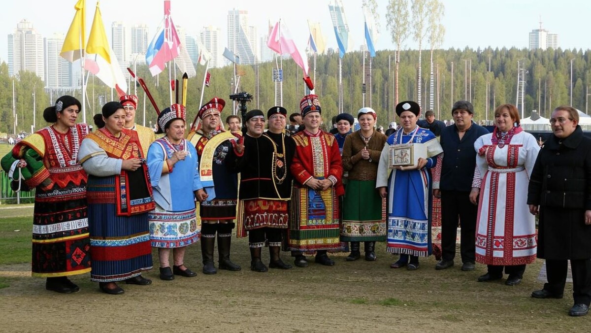 Инициативы бизнеса помогли с 2017 года создать на Крайнем Севере Красноярского края порядка 500 рабочих мест.  Фото: Изображение сгенерировано нейросетью Kandinsky 3.1