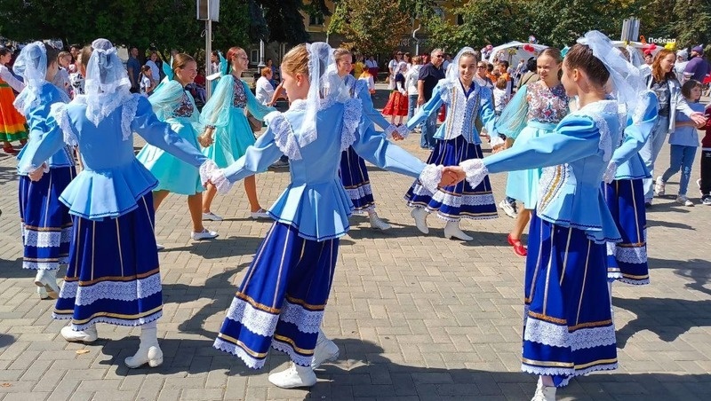    На Крепостной горе в Ставрополе на День города и края работало несколько развлекательных площадок Фото: Дарья Куличенко / / ИА «Победа26»