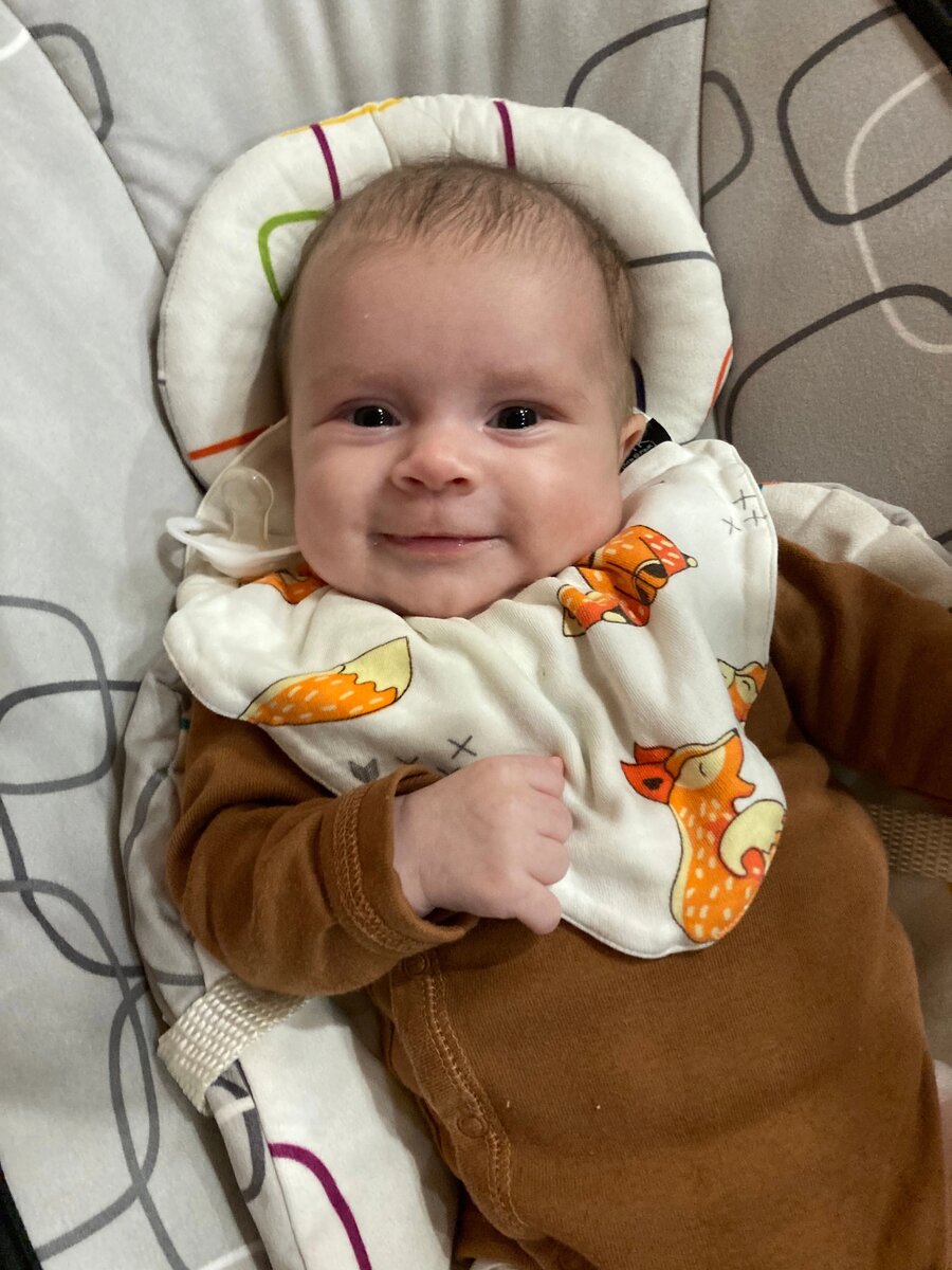 Эта ее шкодливость была заметна с первых дней! 