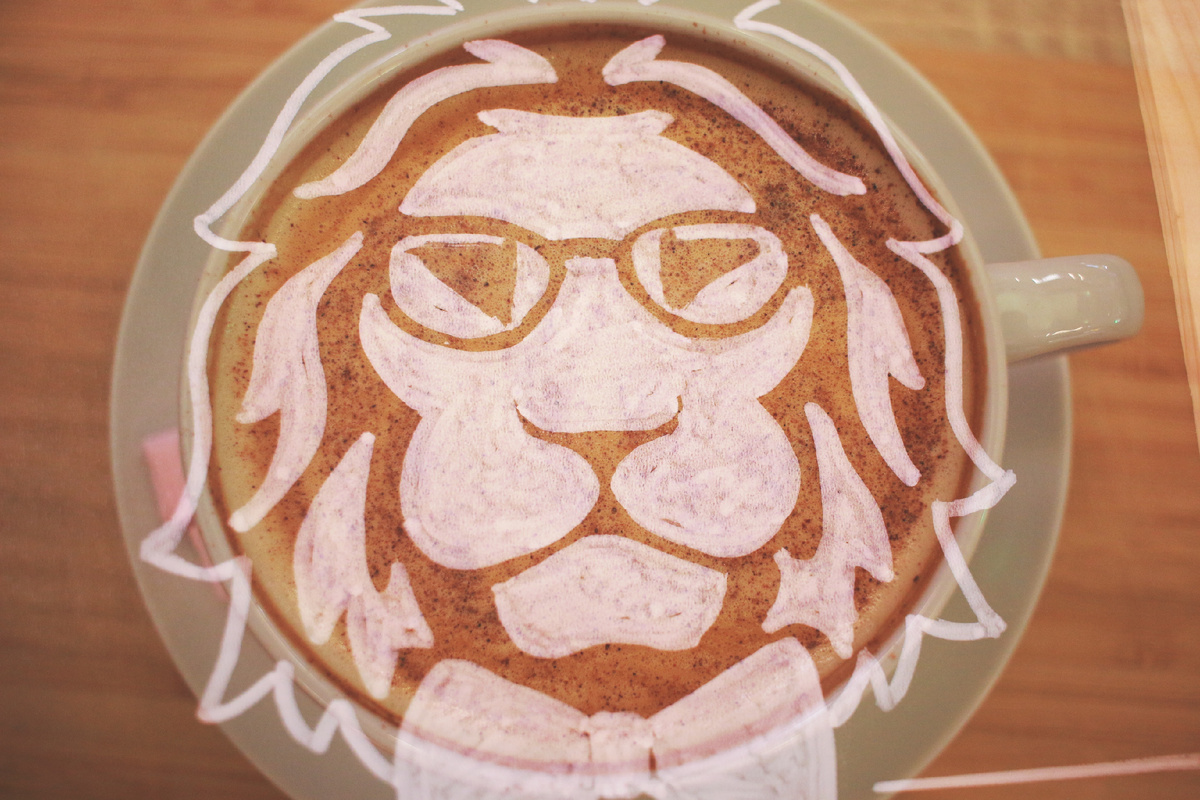 Никакого "фотошопа" - этот кадр прямо из фотоаппарата.