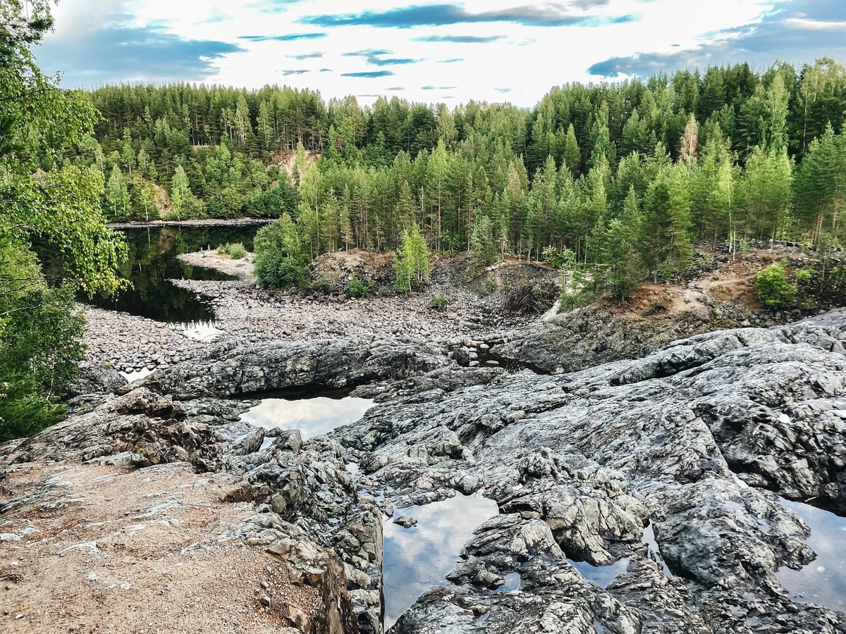 Фото не передаёт всей красоты, это нужно смотреть своими глазами...