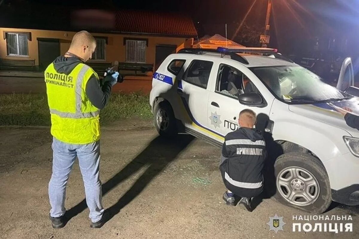    В Хмельницкой области пьяный военный из автомата расстрелял полицейских